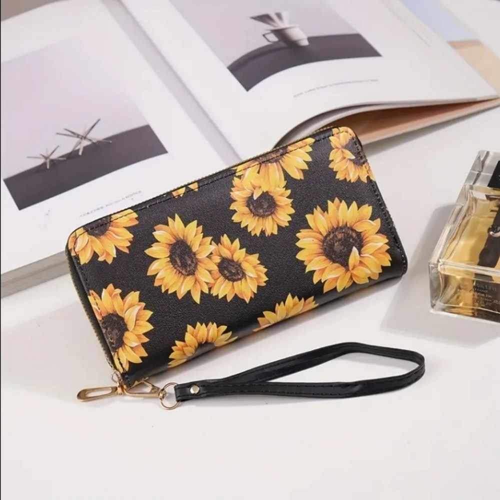 Sunflower Print Wristlet Wallet. New!